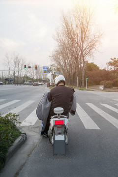交通騎車(chē)男子