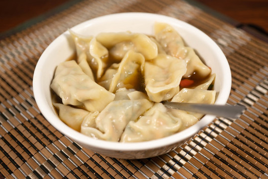 一碗水餃