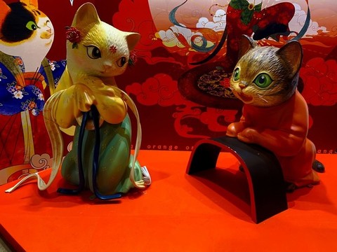 漂亮的貓咪擺件