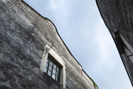 古鎮(zhèn)復(fù)古建筑小巷廣角特寫