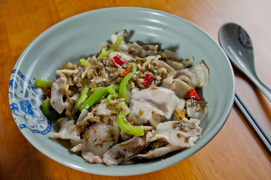 青椒炒黑魚片