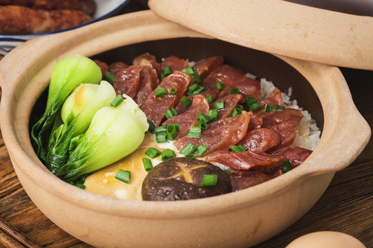 臘味煲仔飯