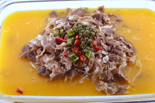 酸湯肥牛