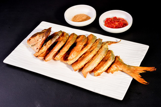 酥炸魚塊