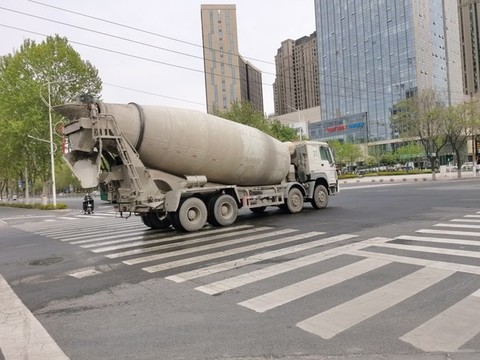 水泥罐車
