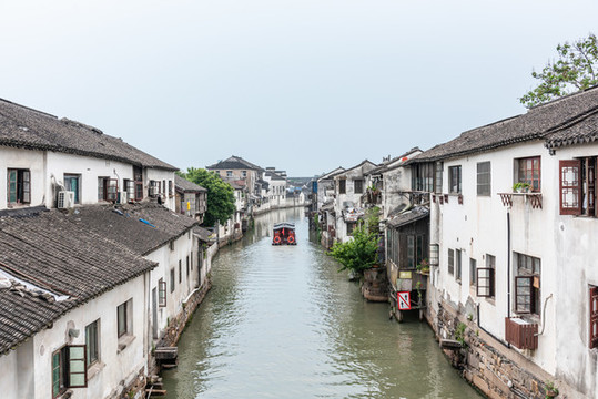 中國蘇州的山塘街山塘河沿岸建筑