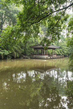 中國蘇州虎丘山的攬?jiān)麻? style=