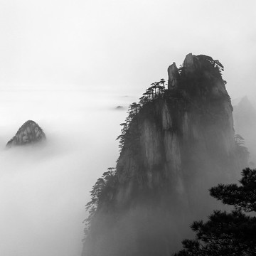 云霧中的黃山
