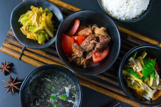 番茄牛腩飯?zhí)撞? style=