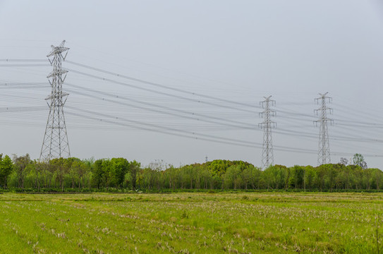 田野高壓電線塔