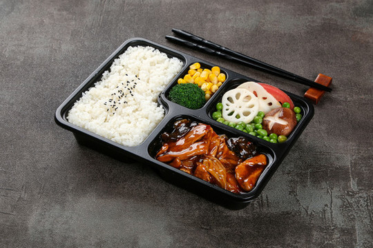 水煮肉片飯