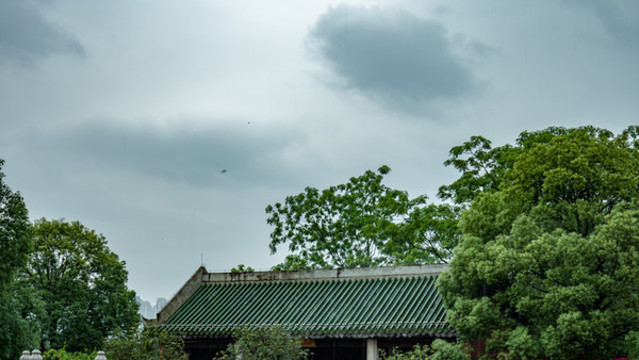 南宁孔庙中式古代建筑雨景