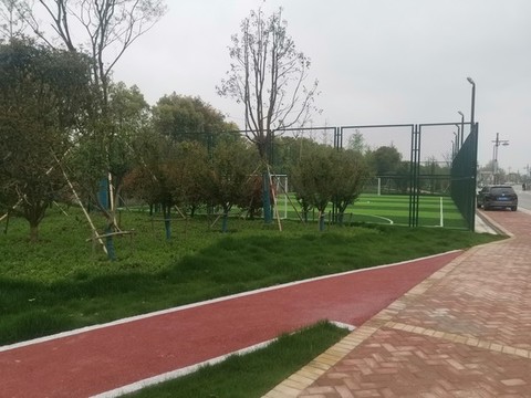 家門口的公園