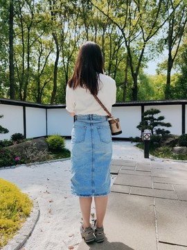 牛仔裙小姐姐
