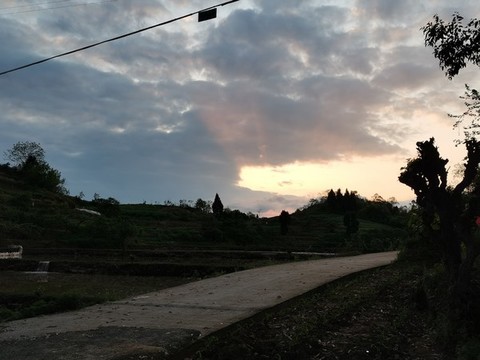 丘陵梯田美景