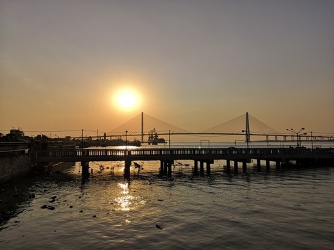 海面夕陽