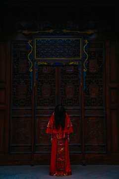 紅衣女鬼