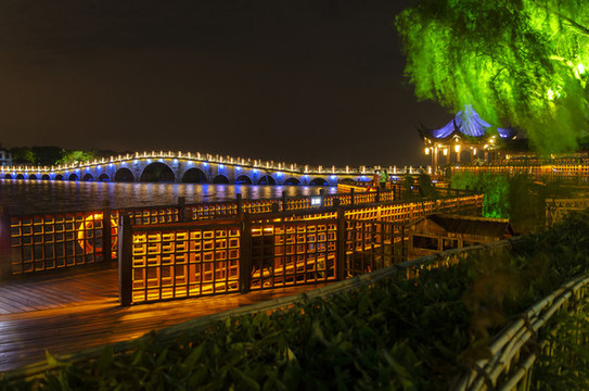 周莊古鎮(zhèn)夜景