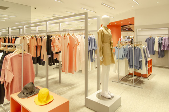 服裝專賣店店鋪設(shè)計