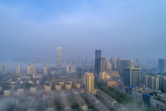 江苏省淮安市城市平流雾
