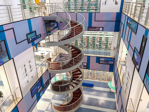 上海交大圖書館旋轉樓梯