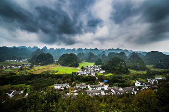 山區(qū)小鎮(zhèn)