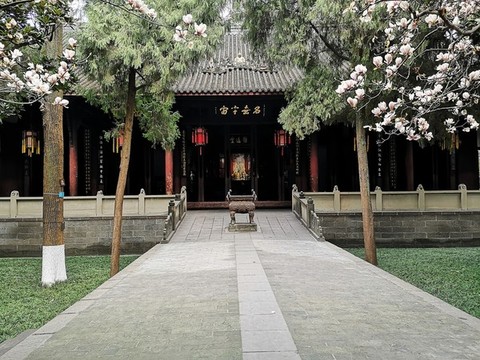 武侯祠名垂宇宙