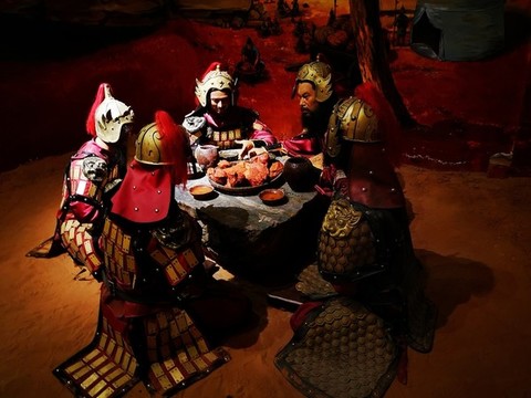 三國人物雕塑