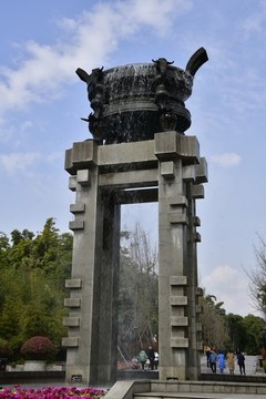 浣花溪公園廣場(chǎng)大鼎