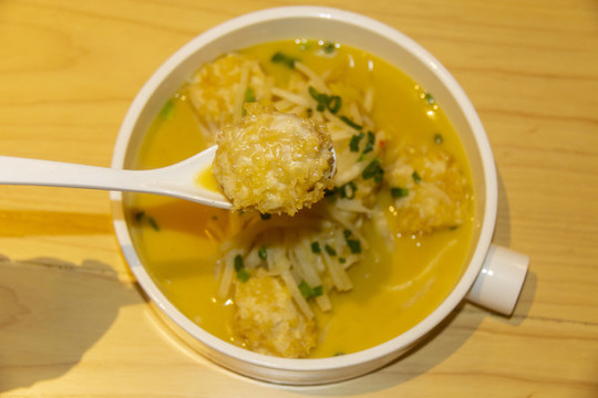 嘉興美食雞湯蘿卜絲燴海寧宴球