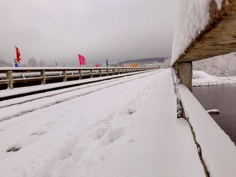春天的雪掛