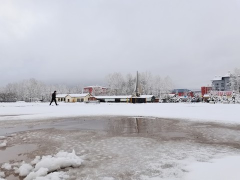 春天的雪掛