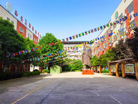 新徽小學(xué)校園風(fēng)光