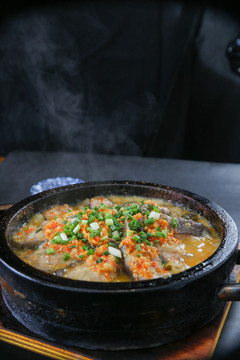 石鍋湘味鯰魚