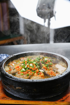 石鍋湘味鯰魚