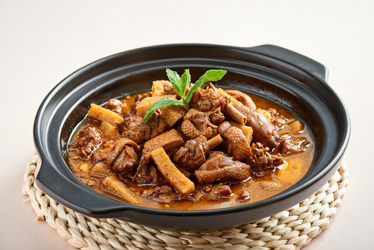 鴨肉煲