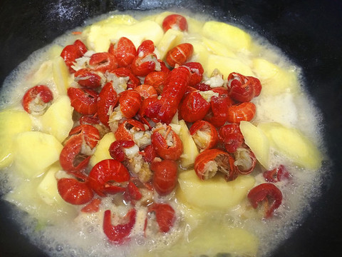 土豆蝦球