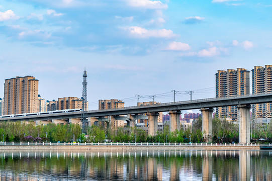 城市與高鐵