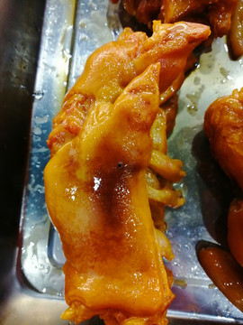 鹵豬腳
