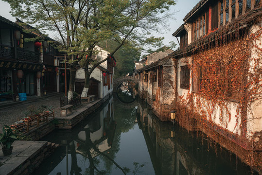 周莊古鎮(zhèn)清晨風(fēng)景