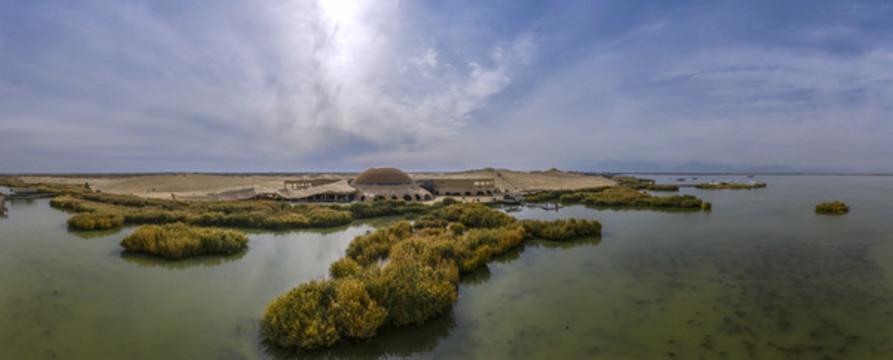 鳥瞰寧夏沙湖濕地博物館秋色大圖