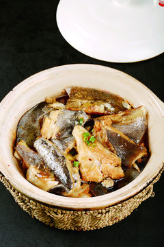 生焗深海魚(yú)頭