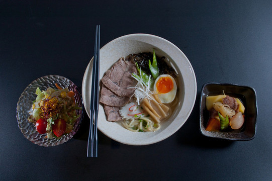日式牛肉拉面