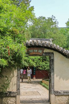 濟(jì)南大明湖藕神祠