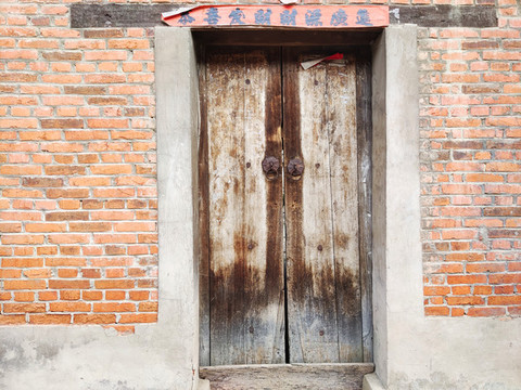 農(nóng)村房屋木門