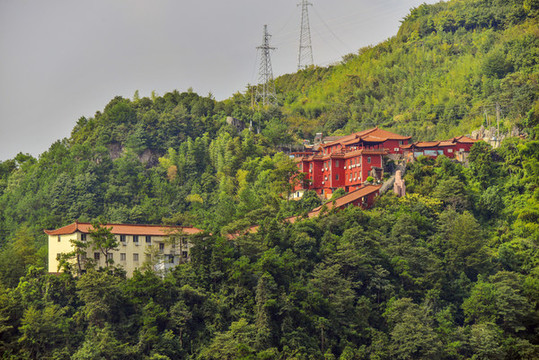 高山景點旅館