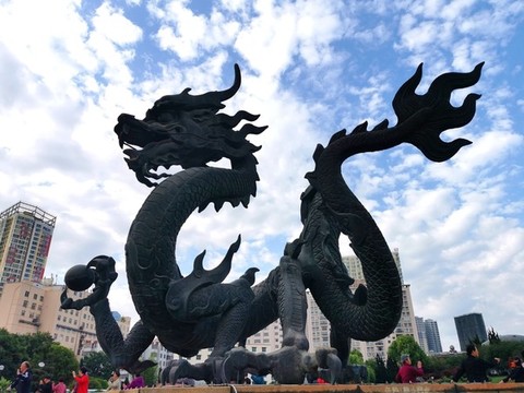 龍雕塑
