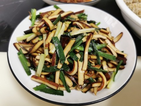 韭菜炒鹵豆腐干