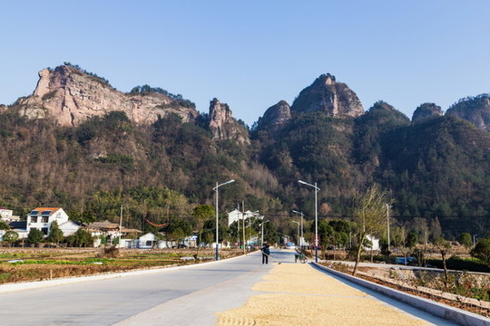 新昌穿巖十九峰