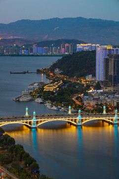 云南大理下關(guān)城市夜景